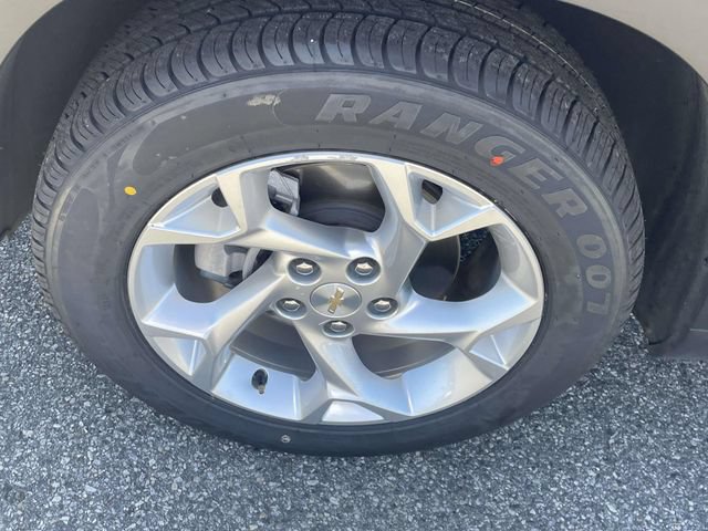 Used 2024 Chevrolet Trax LS w/ LS Convenience Package FWD image 11