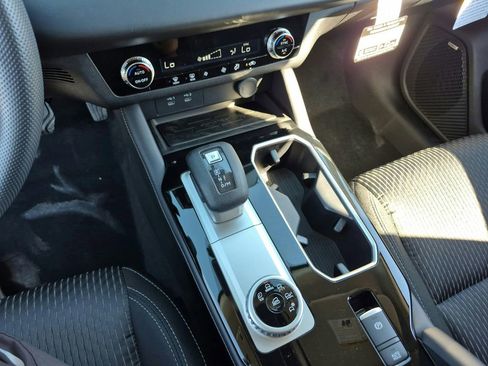 New 2026 Mitsubishi Outlander ES FWD image 21