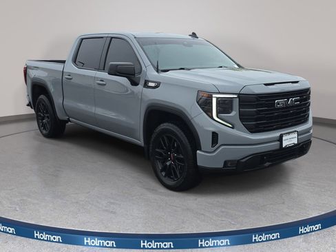 Used 2024 GMC Sierra 1500 Elevation w/ LPO, Elevation Black Package AWD/4WD image 4