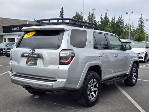 Used 2021 Toyota 4Runner TRD Off-Road Premium w/ Moonroof Package AWD/4WD image 6