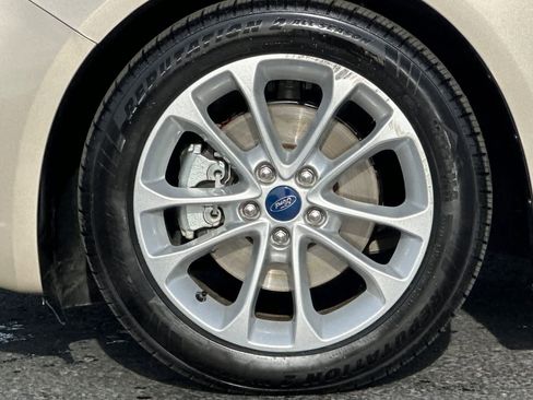 Certified 2019 Ford Fusion SE image 26