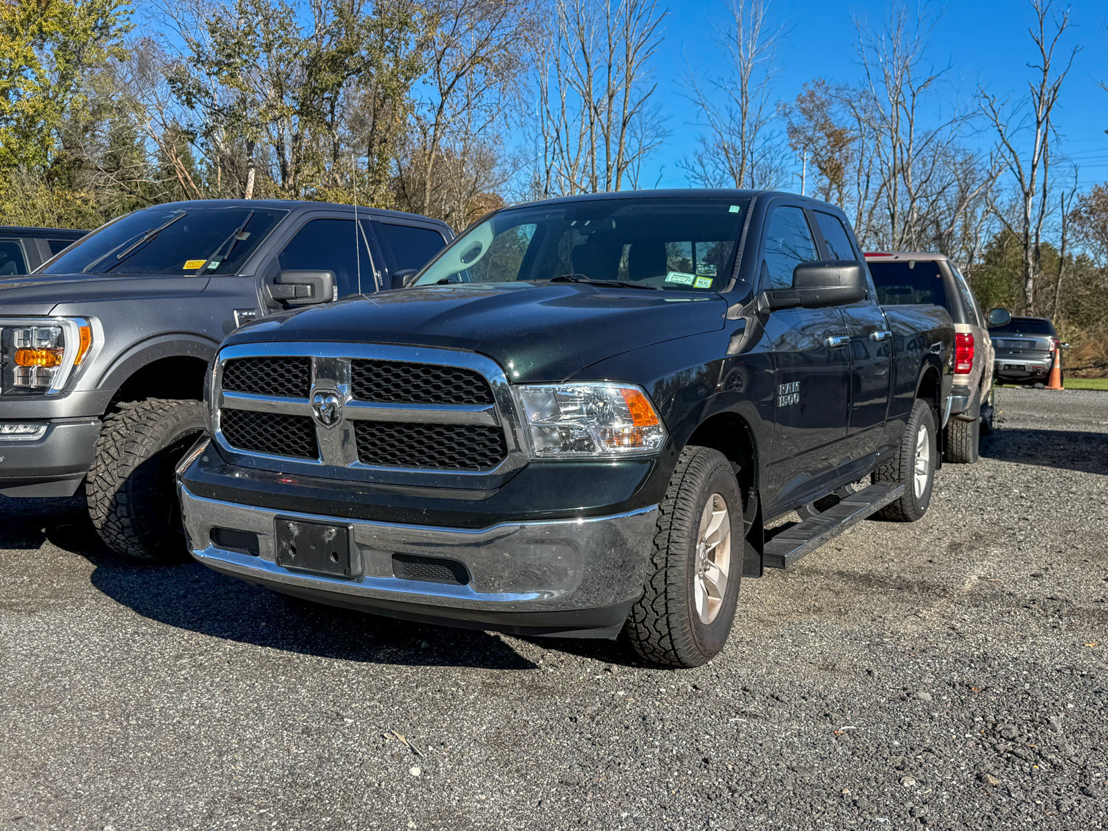 Used 2017 RAM 1500 Classic SLT AWD/4WD image 3