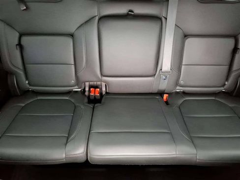 Used 2021 Chevrolet Silverado 1500 LT Trail Boss w/ Convenience Package II image 18