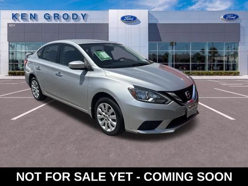 Used 2016 Nissan Sentra S FWD image 1