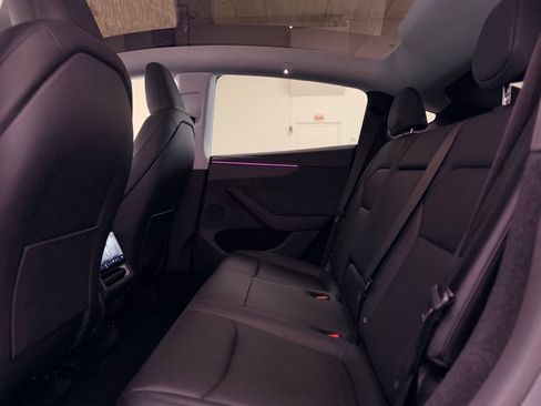 Used 2026 Tesla Model Y AWD image 24