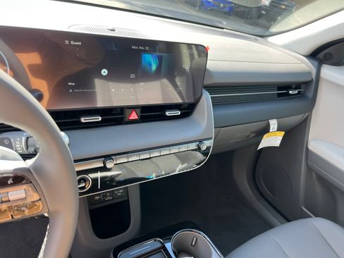 New 2026 Hyundai Ioniq 5 SEL image 18