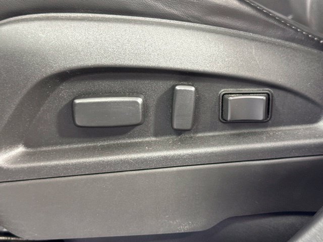 Used 2016 Chevrolet Equinox LTZ w/ Enhanced Convenience Package AWD/4WD image 17