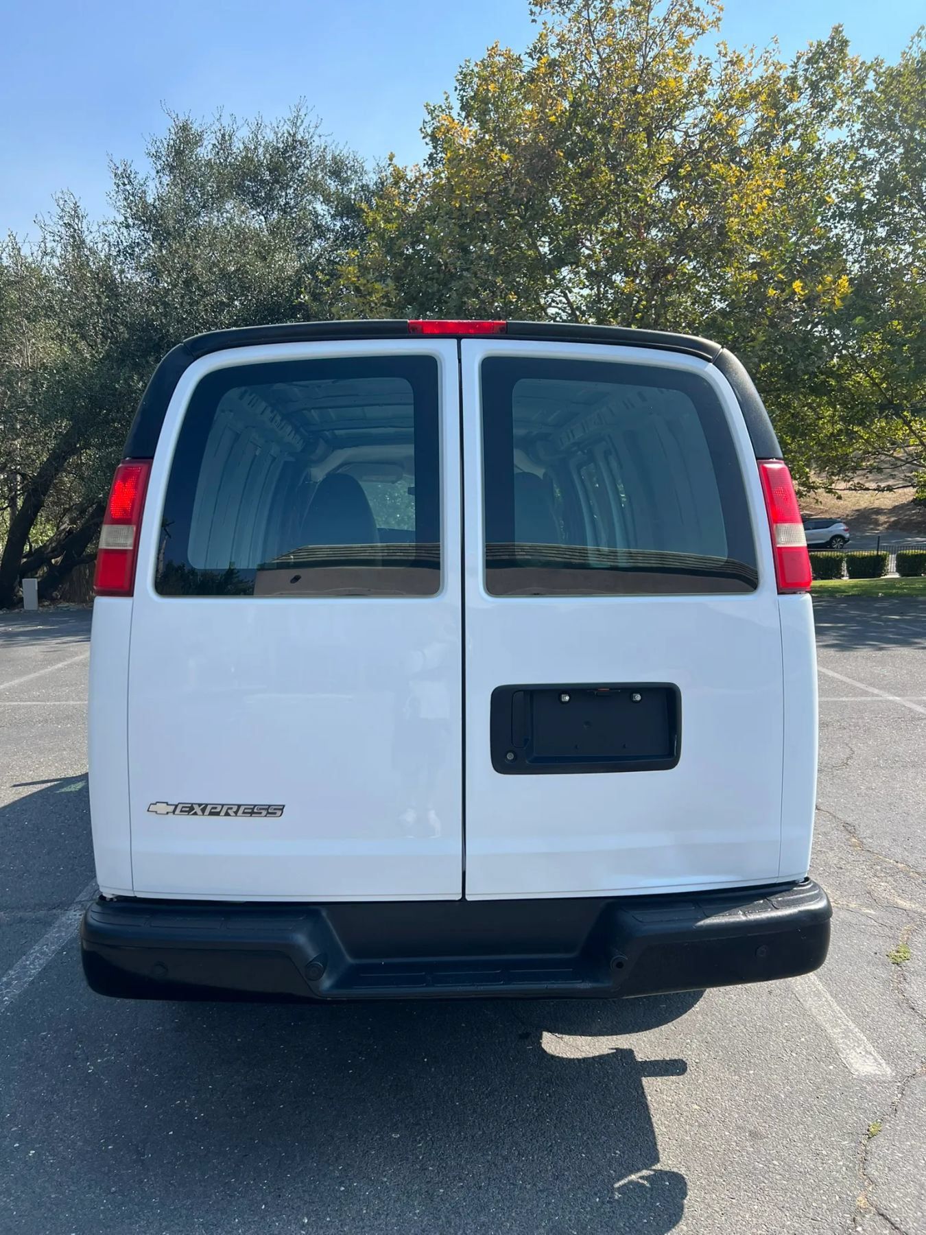 Used 2014 Chevrolet Express 2500 RWD image 6