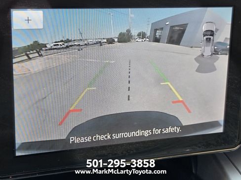 Used 2021 Ford Explorer XLT w/ Equipment Group 202A RWD image 19