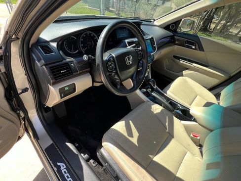 Used 2017 Honda Accord EX-L image 21