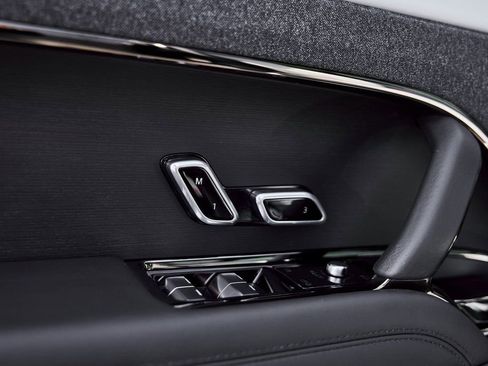 Used 2025 Land Rover Range Rover Sport Dynamic SE image 61