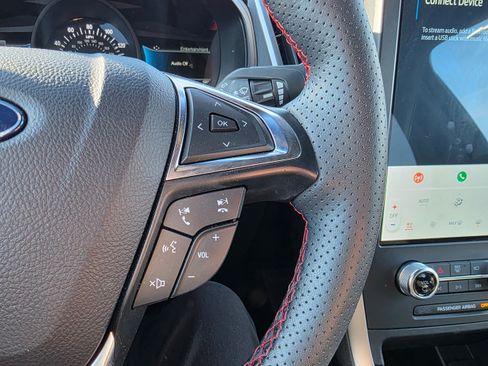 Used 2024 Ford Edge ST-Line image 16