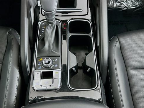 Used 2025 Kia Telluride S AWD/4WD image 18