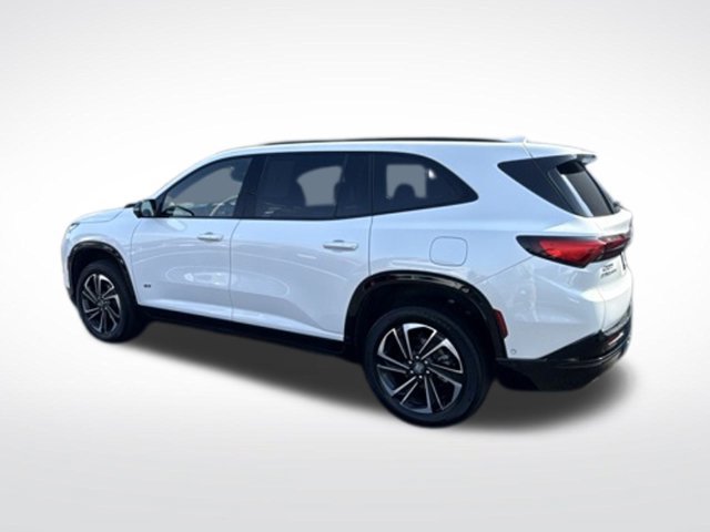 Used 2025 Buick Enclave Sport Touring w/ Super Cruise Package FWD image 3