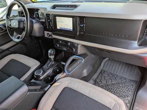 Used 2022 Ford Bronco Wildtrak image 21