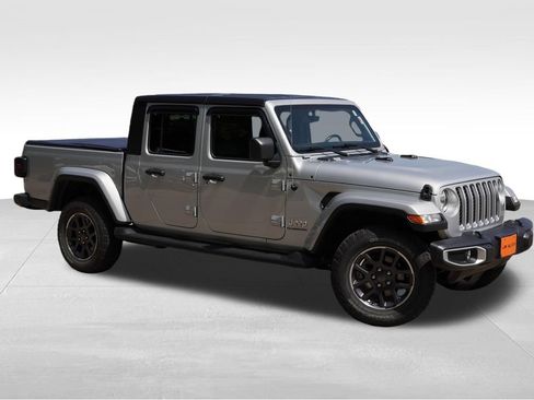 Used 2022 Jeep Gladiator Overland w/ Popular Equipment Package AWD/4WD image 2