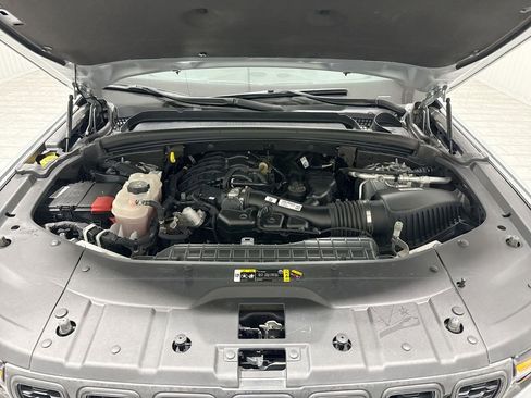 Used 2024 Jeep Grand Cherokee Altitude image 31