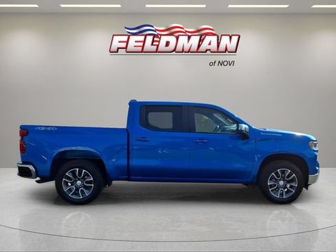 Used 2025 Chevrolet Silverado 1500 LT AWD/4WD image 6