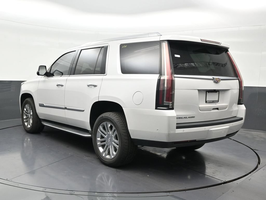 Used 2020 Cadillac Escalade 2WD image 3