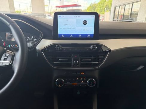 Used 2022 Ford Escape SEL FWD image 17