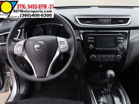 Used 2016 Nissan Rogue S w/ Appearance Package AWD/4WD image 19
