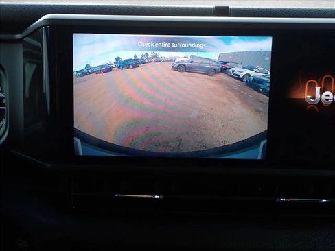 Used 2025 Jeep Wrangler Sport S image 16