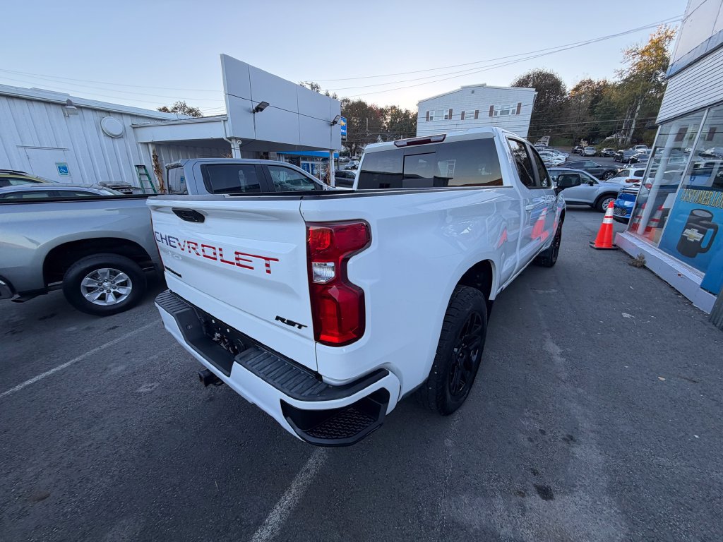 Used 2023 Chevrolet Silverado 1500 RST w/ Convenience Package II AWD/4WD image 5