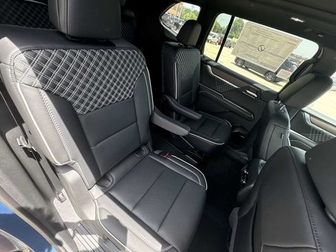 New 2026 GMC Acadia Denali w/ Super Cruise Package AWD/4WD image 29