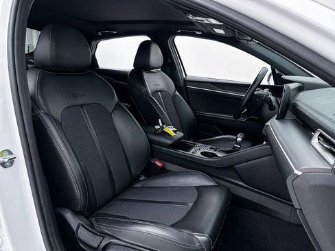 Used 2024 Kia K5 GT-Line image 32