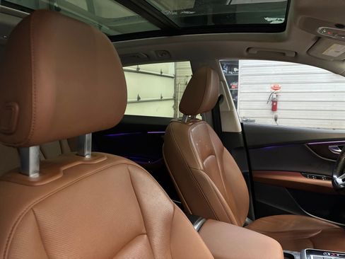 Used 2020 Audi Q8 Premium Plus image 27