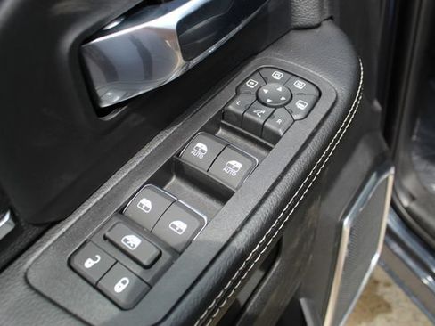 New 2026 RAM 2500 Laramie w/ Night Edition AWD/4WD image 11