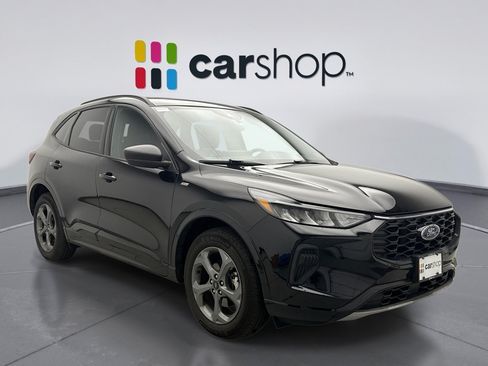Used 2023 Ford Escape ST-Line w/ Tech Pack #1 AWD/4WD image 5