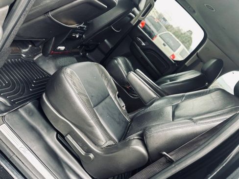 Used 2013 Cadillac Escalade ESV Luxury image 18