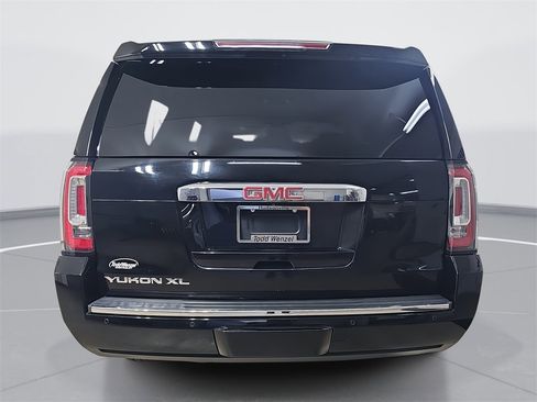 Used 2016 GMC Yukon XL Denali image 5