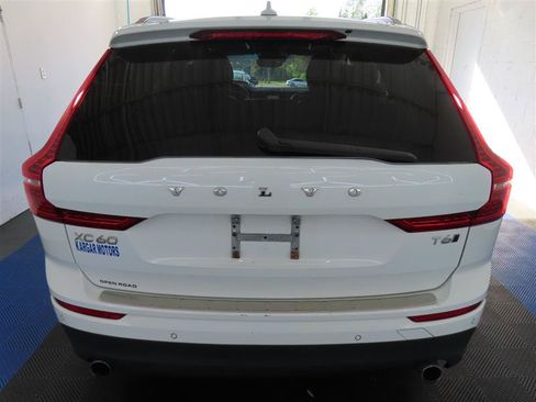 Used 2020 Volvo XC60 T6 Momentum w/ Protection Package Premier AWD/4WD image 12