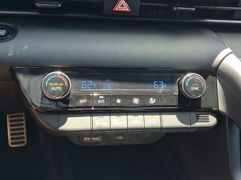 Certified 2025 Hyundai Elantra Sport FWD image 15