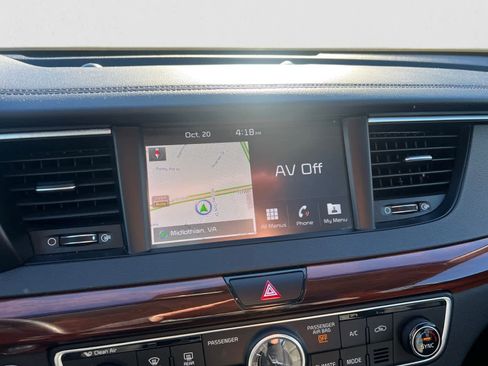 Used 2019 Kia Cadenza Technology image 22