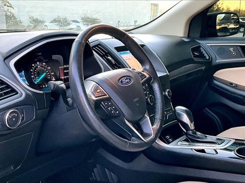 Used 2018 Ford Edge SEL w/ Equipment Group 201A image 15