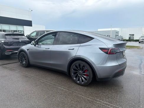 Used 2025 Tesla Model Y Performance AWD/4WD image 4
