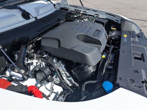 New 2026 Land Rover Defender 130 X-Dynamic SE image 28