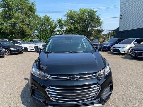 Used 2021 Chevrolet Trax LS FWD image 3