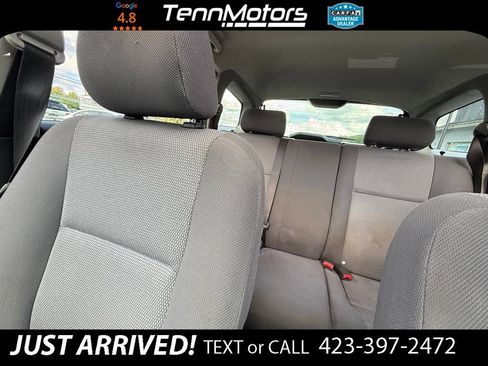 Used 2005 Toyota Matrix XR FWD image 19