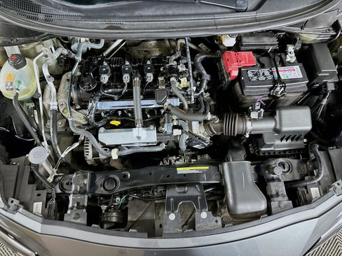Used 2025 Nissan Versa SV FWD image 30