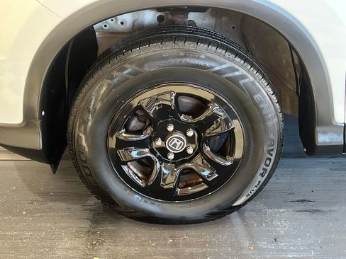 Used 2015 Honda CR-V LX image 5