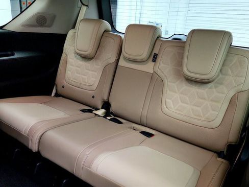 Used 2025 Nissan Armada Platinum AWD/4WD image 22