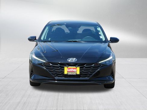 Used 2023 Hyundai Elantra SEL FWD image 2
