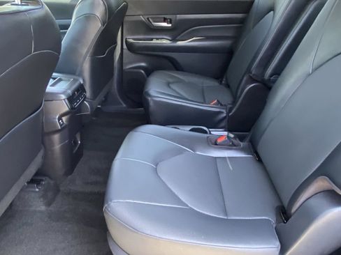 Certified 2024 Toyota Grand Highlander XLE image 22