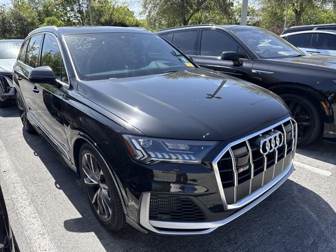 Used 2023 Audi SQ7 Prestige w/ Prestige Package image 2