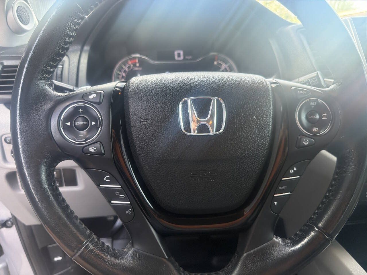 Used 2017 Honda Pilot Touring image 30