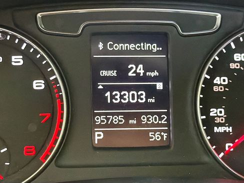 Used 2018 Audi Q3 2.0T Premium w/ Convenience Package image 8